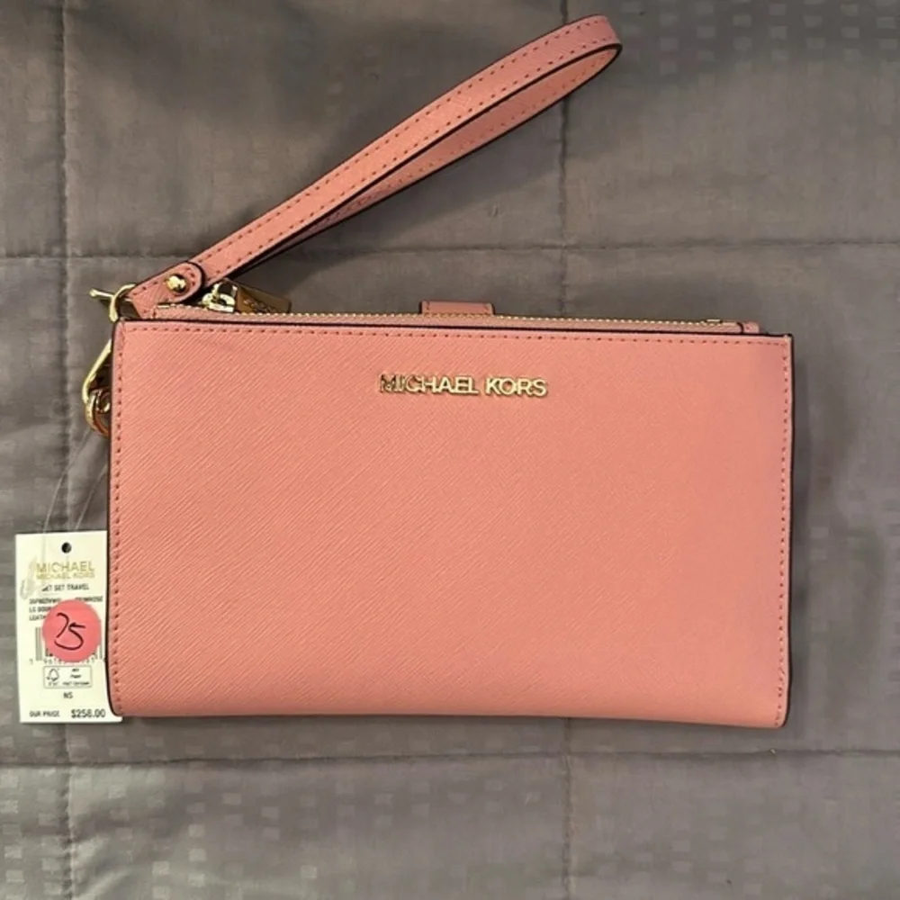 Michael Kors jet set travel primrose